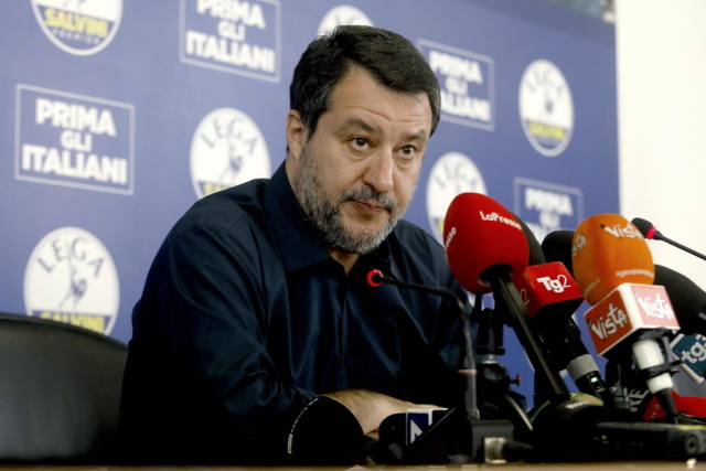 O Σαλβίνι επικοινώνησε τηλεφωνικά με τον Αμερικανό αντιπρόεδρο - «Ενοχλημένη η Μελόνι», σχολιάζει ο Τύπος