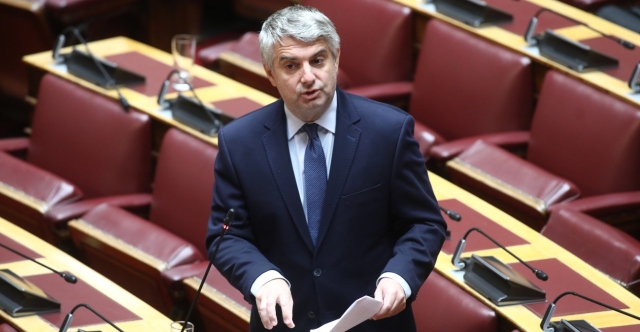 &Omicron; &Kappa;&omega;&nu;&sigma;&tau;&alpha;&nu;&tau;&iota;&nu;ό&pi;&omicron;&upsilon;&lambda;&omicron;&sigmaf; &mu;&epsilon;&tau;ά &tau;&eta; &delta;&iota;&alpha;&gamma;&rho;&alpha;&phi;ή &pi;&alpha;&rho;&alpha;&delta;ί&delta;&epsilon;&iota; &tau;&eta;&nu; έ&delta;&rho;&alpha; &sigma;&tau;&omicron; &Pi;&Alpha;&Sigma;&Omicron;&Kappa;: &laquo;&Delta;&epsilon;&nu; &theta;&alpha; &pi;ά&omega; &sigma;&epsilon; &kappa;&alpha;&nu;έ&nu;&alpha; &kappa;ό&mu;&mu;&alpha;, &epsilon;&pi;&iota;&sigma;&tau;&rho;έ&phi;&omega; &sigma;&tau;&eta;&nu; &kappa;&alpha;&nu;&omicron;&nu;&iota;&kappa;ό&tau;&eta;&tau;&alpha; &tau;&eta;&sigmaf; &zeta;&omega;ή&sigmaf; &mu;&omicron;&upsilon;&raquo;