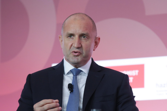 &Pi;&alpha;&rho;&alpha;&iota;&tau;ή&theta;&eta;&kappa;&epsilon; &omicron; &pi;&rho;ό&epsilon;&delta;&rho;&omicron;&sigmaf; &tau;&eta;&sigmaf; &Beta;&omicron;&upsilon;&lambda;&gamma;&alpha;&rho;ί&alpha;&sigmaf; &Rho;&omicron;ύ&mu;&pi;&epsilon;&nu; &Rho;ά&nu;&tau;&epsilon;&phi;, &sigma;&kappa;&omicron;&pi;&epsilon;ύ&epsilon;&iota; &nu;&alpha; &iota;&delta;&rho;ύ&sigma;&epsilon;&iota; &kappa;ό&mu;&mu;&alpha;