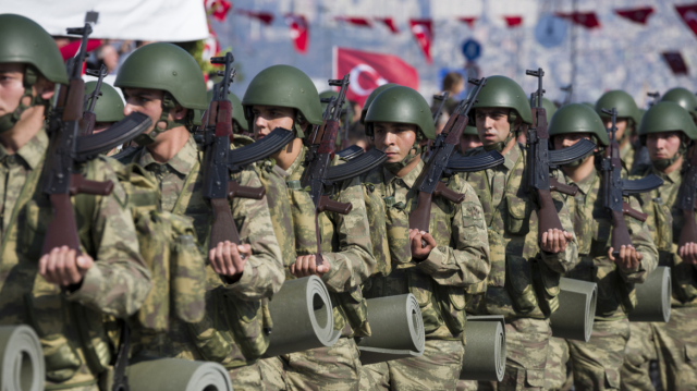 Πόλεμος στην Ουκρανία: Έτοιμη να αναπτύξει δυνάμεις «αν κριθεί αναγκαίο» δηλώνει η Άγκυρα