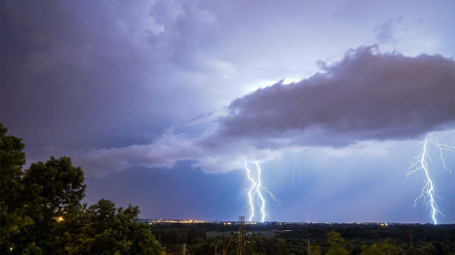 &Epsilon;&rho;&gamma;ά&tau;&eta;&sigmaf; &sigma;&tau;&alpha; &Chi;&alpha;&nu;&iota;ά &chi;&tau;&upsilon;&pi;ή&theta;&eta;&kappa;&epsilon; &alpha;&pi;ό &kappa;&epsilon;&rho;&alpha;&upsilon;&nu;ό &sigma;&epsilon; &epsilon;&rho;&gamma;&omicron;&tau;ά&xi;&iota;&omicron;