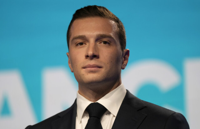 Συνελήφθη 74χρονος που έσπασε στο κεφάλι του Μπαρντελά ένα αυγό