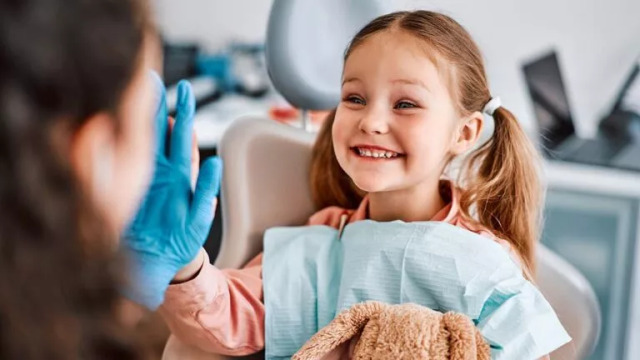 Dentist Pass: Επιστρέφουν οι δωρεάν οδοντιατρικοί έλεγχοι για 300.000 παιδιά | Επικαιρότητα στο LivePress.gr
