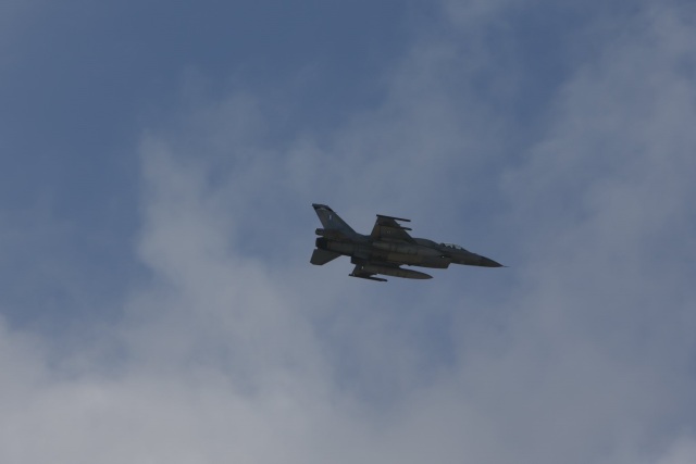 &Delta;ύ&omicron; &epsilon;&lambda;&lambda;&eta;&nu;&iota;&kappa;ά F-16 &alpha;&nu;&alpha;&chi;&alpha;ί&tau;&iota;&sigma;&alpha;&nu; drone &alpha;&pi;ό &tau;&omicron;&nu; &Lambda;ί&beta;&alpha;&nu;&omicron; &pi;&rho;&iota;&nu; &mu;&pi;&omicron;&upsilon;&nu; &sigma;&tau;&eta;&nu; &Kappa;ύ&pi;&rho;&omicron;, &epsilon;&pi;έ&sigma;&tau;&rho;&epsilon;&psi;&epsilon; &pi;&tau;ή&sigma;&eta; &tau;&eta;&sigmaf; Aegean &sigma;&tau;&eta;&nu; &Alpha;&theta;ή&nu;&alpha;