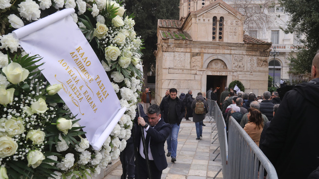 Κηδεία Μίμη Δομάζου: Live το τελευταίο αντίο στον «στρατηγό» - Φορτισμένο κλίμα και συγκίνηση στη Μητρόπολη Αθηνών