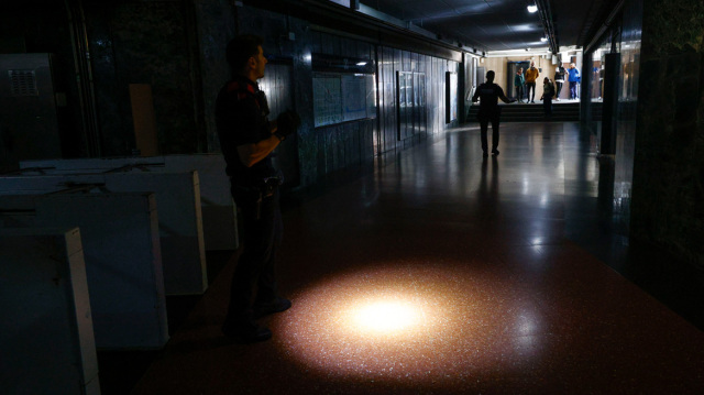 Σε κατάσταση έκτακτης ανάγκης η Ισπανία μετά το μπλακάουτ – Εγκλωβισμένοι σε τρένα, σταδιακή αποκατάσταση της ηλεκτροδότησης