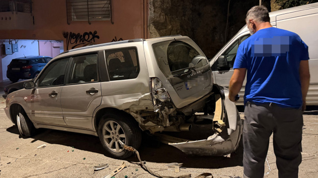 Σοβαρό τροχαίο στο Παγκράτι: Νεκρή μία γυναίκα που παρασύρθηκε μετά από σύγκρουση δύο αυτοκινήτων, δείτε βίντεο και φωτογραφίες