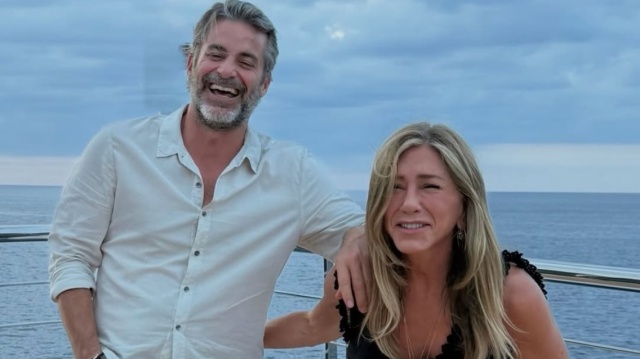 Jim Curtis, Partner of Jennifer Aniston, to Visit Greece