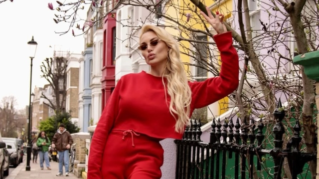 Αλεξάνδρα Παναγιώταρου: Οι βόλτες της στο Νότινγκ Χιλ, δείτε φωτογραφίες 