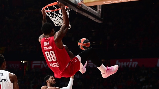 Euroleague: &laquo;&Alpha;&gamma;&kappa;&alpha;&lambda;&iota;ά&raquo; &mu;&epsilon; &tau;&omicron; &pi;&lambda;&epsilon;&omicron;&nu;έ&kappa;&tau;&eta;&mu;&alpha; &omicron; &Omicron;&lambda;&upsilon;&mu;&pi;&iota;&alpha;&kappa;ό&sigmaf; &mu;&epsilon;&tau;ά &tau;&eta;&nu; 22&eta; &nu;ί&kappa;&eta;, &delta;&iota;&pi;&lambda;ά &gamma;&iota;&alpha; &Mu;&pi;&alpha;&rho;&tau;&sigma;&epsilon;&lambda;ό&nu;&alpha;, &Nu;&tau;&omicron;&upsilon;&mu;&pi;ά&iota;, &Mu;&omicron;&nu;&alpha;&kappa;ό &kappa;&alpha;&iota; &Pi;&alpha;&rho;&tau;ί&zeta;&alpha;&nu;, &delta;&epsilon;ί&tau;&epsilon; &beta;ί&nu;&tau;&epsilon;&omicron;