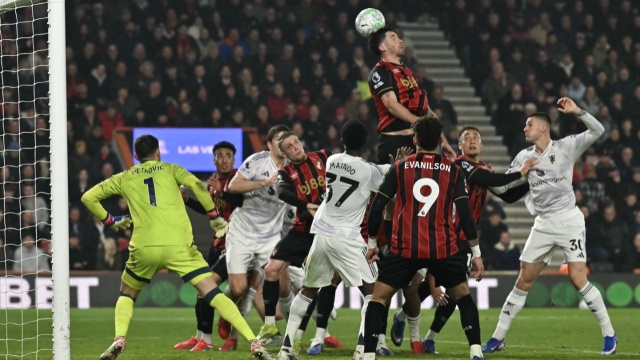Premier League: &Eta; &Gamma;&iota;&omicron;&upsilon;&nu;ά&iota;&tau;&epsilon;&nu;&tau; &tau;&alpha; &beta;&rho;ή&kappa;&epsilon; &sigma;&kappa;&omicron;ύ&rho;&alpha; &sigma;&tau;&omicron; ;Vitality Stadium;, 2-2 &mu;&epsilon; &tau;&eta;&nu