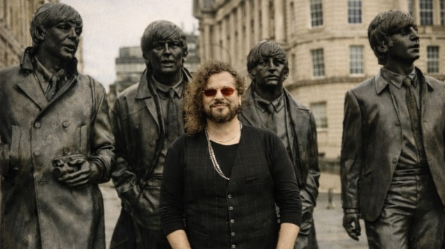 Ο Χρήστος Δάντης ταξίδεψε στο Λίβερπουλ: Δεν ήταν τουρισμός, ήταν επιστροφή στην πηγή, γράφει