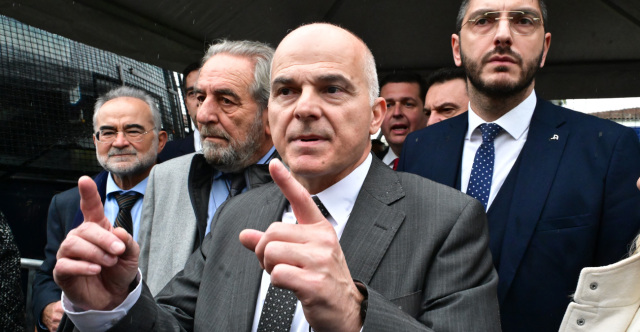 Ψαρόπουλος στη δίκη για τα Τέμπη: Η πυρόσφαιρα αποτέλεσε αιτία θανάτου της κόρης μου και τουλάχιστον άλλων 25 θυμάτων