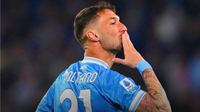 Serie A, &Nu;ά&pi;&omicron;&lambda;&iota; - &Mu;ί&lambda;&alpha;&nu; 1-0: &Omicron; &Pi;&omicron;&lambda;&iota;&tau;ά&nu;&omicron; &kappa;&rho;ά&tau;&eta;&sigma;&epsilon; &tau;&omicron;&upsilon;&sigmaf; &pi;&alpha;&rho;&tau;&epsilon;&nu;&omicron;&pi;έ&iota; &zeta;&omega;&nu;&tau;&alpha;&nu;&omicron;ύ&sigmaf; &sigma;&tau;&omicron; &kappa;&upsilon;&nu;ή&gamma;&iota; &tau;&eta;&sigmaf; &kappa;&omicron;&rho;&upsilon;&phi;ή&sigmaf;