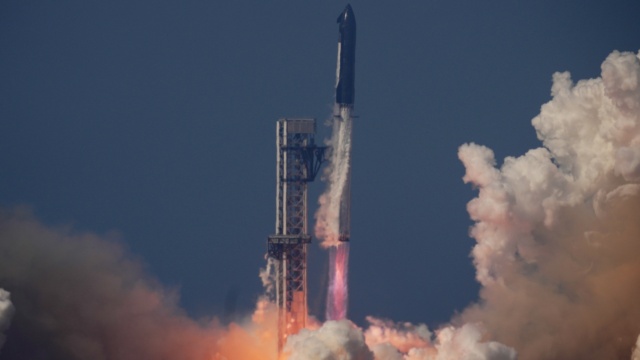 Επιτυχής δοκιμαστική πτήση για το νέο Starship V3 του Έλον Μασκ, δείτε βίντεο | Επικαιρότητα στο PlusTV.gr
