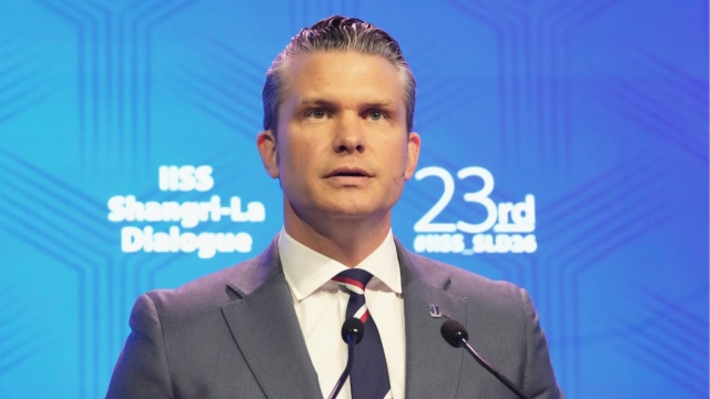 Χέγκσεθ προς Ιράν και Κίνα: «Καμία πυρηνική βόμβα στην Τεχεράνη, καμία ηγεμονία στην Ασία» | Επικαιρότητα στο PlusTV.gr