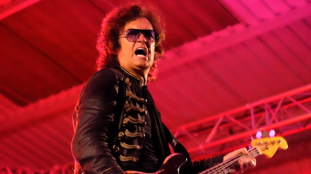 Τέλος οι περιοδείες για τον Γκλεν Χιουζ των Deep Purple: Θα υποβληθεί σε εγχείρηση καρδιάς | Επικαιρότητα στο PlusTV.gr