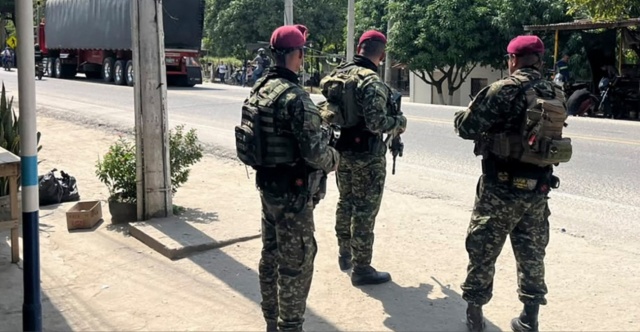 «Θα εξαλειφθεί όποιος δεν υποταχτεί»: Ο πρόεδρος της Κολομβίας στέλνει στρατό στη Σάντα Μάρτα, δείτε βίντεο