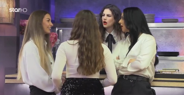 First Dates: Απίθανη ανατροπή με δύο ζευγάρια που άλλαξαν παρτενέρ στη μέση του ραντεβού, δείτε βίντεο