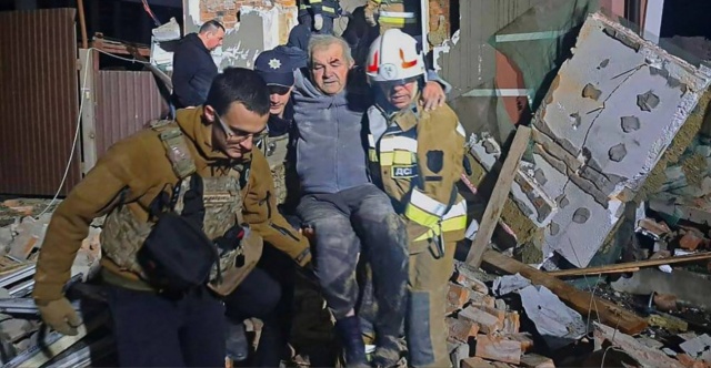 Οκτώ νεκροί και 60 τραυματίες από μαζικές ρωσικές επιθέσεις στην Ουκρανία, πάνω από ένα εκατομμύριο χωρίς ρεύμα