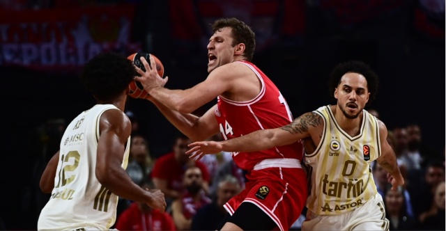 Euroleague: Ο Ολυμπιακός λύγισε στο φινάλε από τη Φενερ, διπλό της Βαλένθια στο Παρίσι και περίπατος της Ζαλγκίρις, δείτε βίντεο