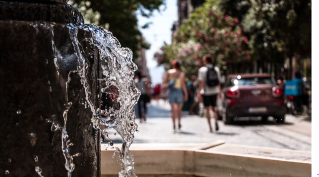 Έρχεται νέος καύσωνας με 40άρια από την ερχόμενη εβδομάδα, υποχωρούν για 10 ημέρες οι ισχυροί άνεμοι
