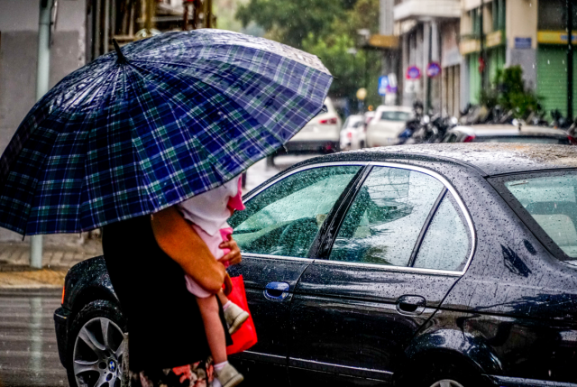 Έ&rho;&chi;&omicron;&nu;&tau;&alpha;&iota; &kappa;&alpha;&tau;&alpha;&iota;&gamma;ί&delta;&epsilon;&sigmaf; &sigma;&tau;&eta;&nu; &Alpha;&tau;&tau;&iota;&kappa;ή, &tau;&iota; ώ&rho;&alpha; &theta;&alpha; &alpha;&rho;&chi;ί&sigma;&omicron;&upsilon;&nu; &omicron;&iota; έ&nu;&tau;&omicron;&nu;&epsilon;&sigmaf; &beta;&rho;&omicron;&chi;έ&sigmaf; &sigma;ύ&mu;&phi;&omega;&nu;&alpha; &mu;&epsilon; &tau;&omicron;&nu; &Kappa;&omicron;&lambda;&upsilon;&delta;ά