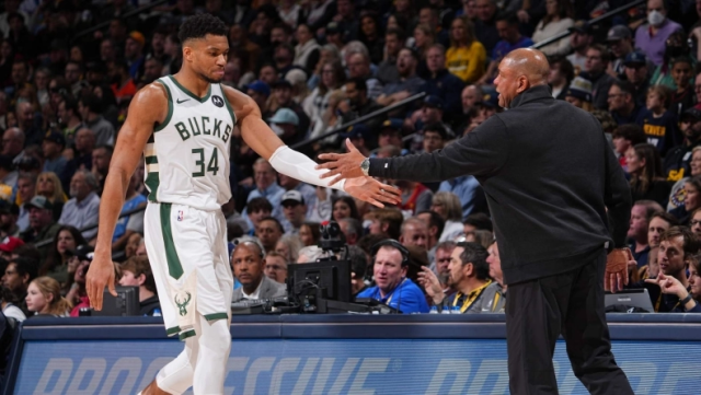 Ντοκ Ρίβερς για Αντετοκούνμπο: «Δεν υπάρχει χρονοδιάγραμμα επιστροφής»