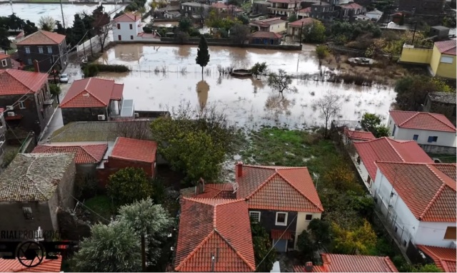 Ξεκινούν οι αυτοψίες σε σπίτια που υπέστησαν ζημιές από την κακοκαιρία Bora στη Λήμνο