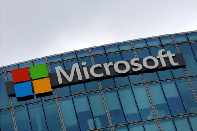Κορωνοϊός - Microsoft: Ξεπέρασαν κάθε προσδοκία τα έσοδα τριμήνου