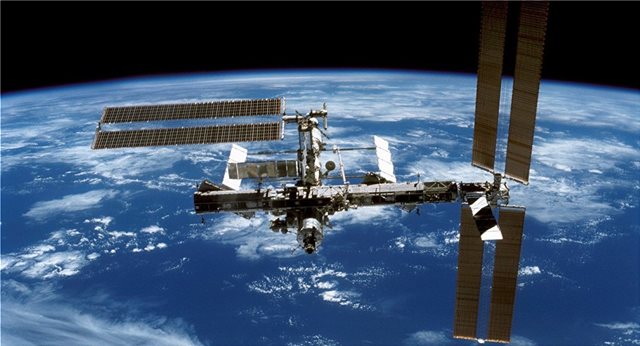 Ρωσία: Άγνωστο αντικείμενο θα προσεγγίσει την Πέμπτη τον Διεθνή Διαστημικό Σταθμό
