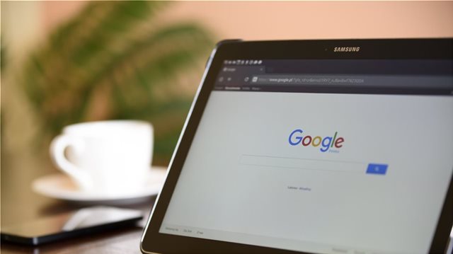 Η Google θα καταβάλει περίπου ένα δισ. ευρώ στη Γαλλία για πρόστιμα και φόρους