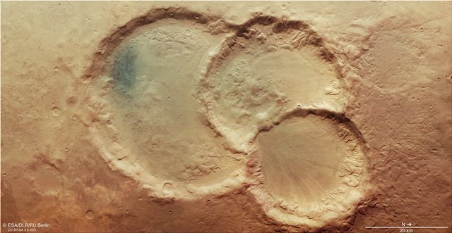 Πλανήτης Άρης: Βρέθηκε σπάνιος τριπλός κρατήρας - Δείτε φωτογραφία