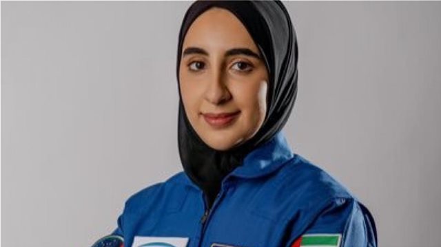Τα Ηνωμένα Αραβικά Εμιράτα επέλεξαν την πρώτη γυναίκα του αραβικού κόσμου για εκπαίδευση στη NASA