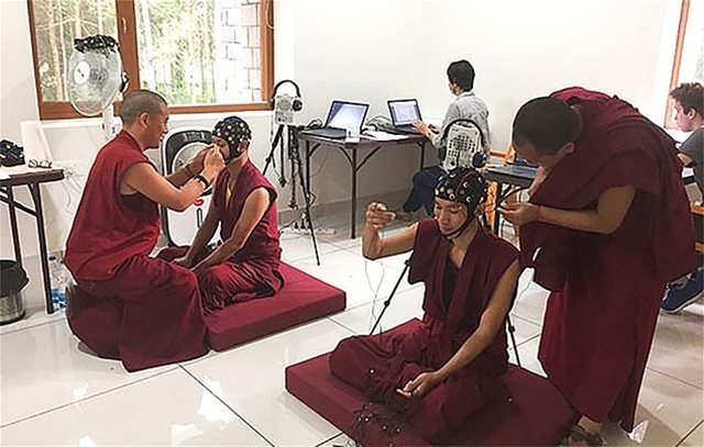 Ρωσία: Με τεχνικές... Σαολίν, διαλογισμό και Θιβετιανούς μοναχούς η προετοιμασία για το Διάστημα