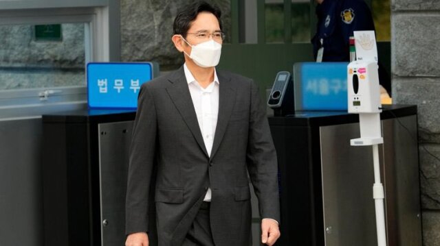 Αποφυλακίστηκε ο επικεφαλής της Samsung - «Είναι προς το εθνικό συμφέρον»