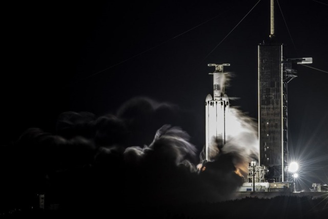 SpaceX: Εκτόξευσε τον πανίσχυρο πύραυλο Falcon Heavy για πρώτη φορά μετά το 2019 - Βίντεο
