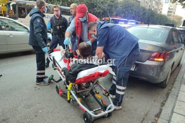 Θεσσαλονίκη: Τσακώθηκε με τον πατέρα της και κρεμάστηκε από το αυτοκίνητό του – Στο νοσοκομείο 18χρονη