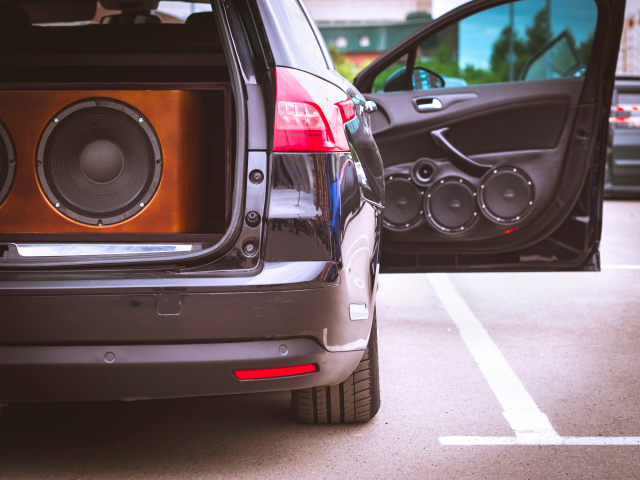 Ηχεία αυτοκινήτου: Ο απόλυτος οδηγός για ταξίδια γεμάτα μουσική