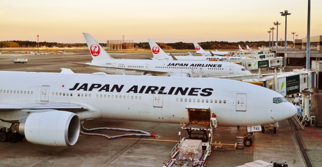 Ιαπωνία: H «Japan Airlines» επιτρέπει στους επιβάτες της να ταξιδέψουν χωρίς… ρούχα