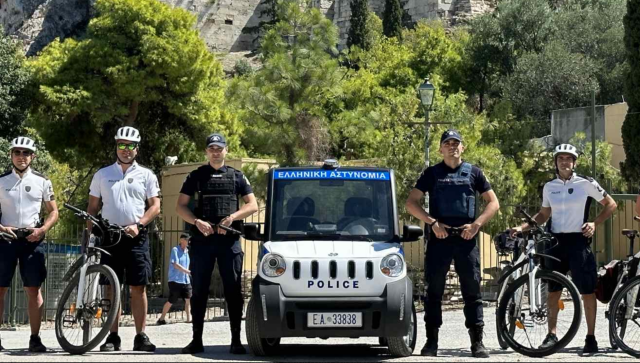 Η Ελληνική Αστυνομία πήρε… δείγμα από περιπολικό