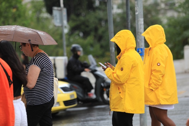 Κακοκαιρία Elias: Δείτε σε χάρτη τις 15 περιοχές που θα βρέξει περισσότερο σήμερα και αύριο