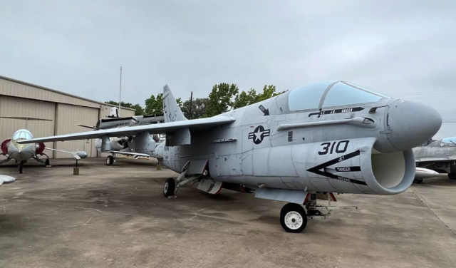 Πόσο πωλείται το A-7 Corsair που δόξασε και τους ελληνικούς ουρανούς