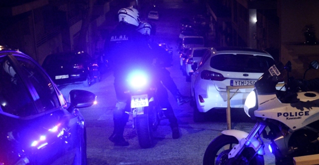 Συνελήφθη μετά από καταδίωξη στο κέντρο της Αθήνας 26χρονος με όπλο