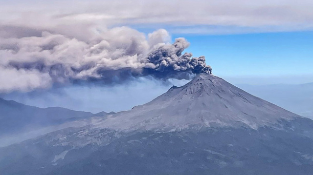 Ηφαιστειακή τέφρα κάλυψε τον ουρανό του Μεξικού - Ακυρώθηκαν 22 πτήσεις