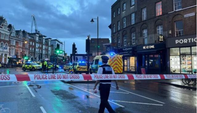 Πυροβολισμοί στο νότιο Λονδίνο - Τρεις τραυματίες από κυνηγετικό όπλο οδηγού μοτοποδηλάτου στη διάρκεια καταδίωξης