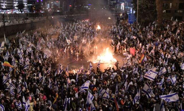 Ισραήλ: Χιλιάδες διαδηλώνουν εναντίον του Νετανιάχου στο Τελ Αβίβ