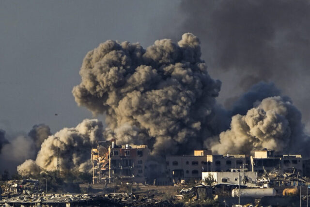 Γάζα: Έντεκα νεκροί σε βομβαρδισμό του Ισραήλ κοντά σε νοσοκομείο στη Ράφα 