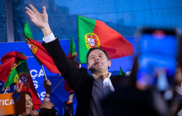 Εκλογές στην Πορτογαλία: Το «Μπιζέλι» της Κεντροδεξιάς, o 51χρονος Λουίς Μοντενέγκρο αναλαμβάνει τα ηνία της χώρας