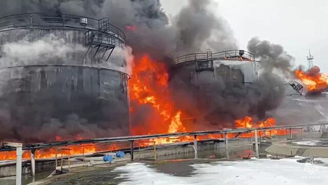 Ρωσία: Δεξαμενή πετρελαίου στις φλόγες εξαιτίας επίθεσης drone της Ουκρανίας 